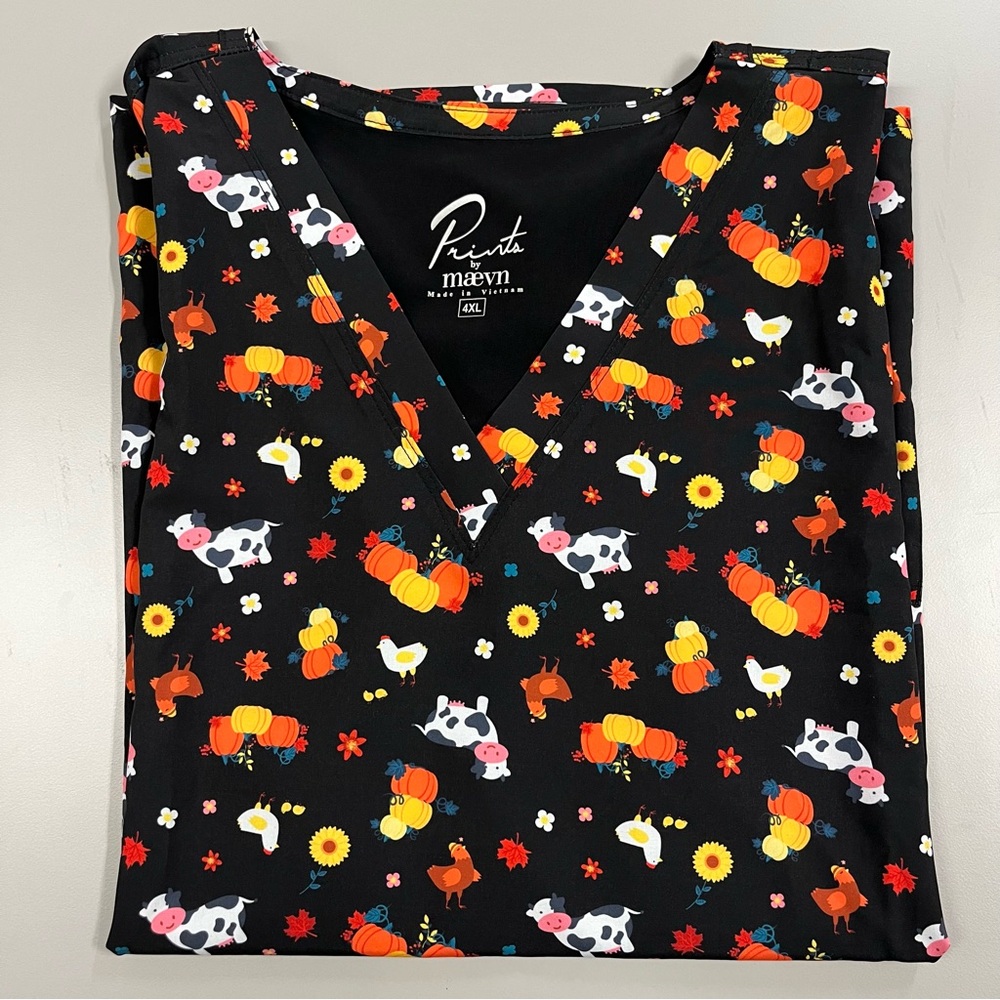 NWT Maevn Black Fall Printed Scrub Top Multiple Sizes
